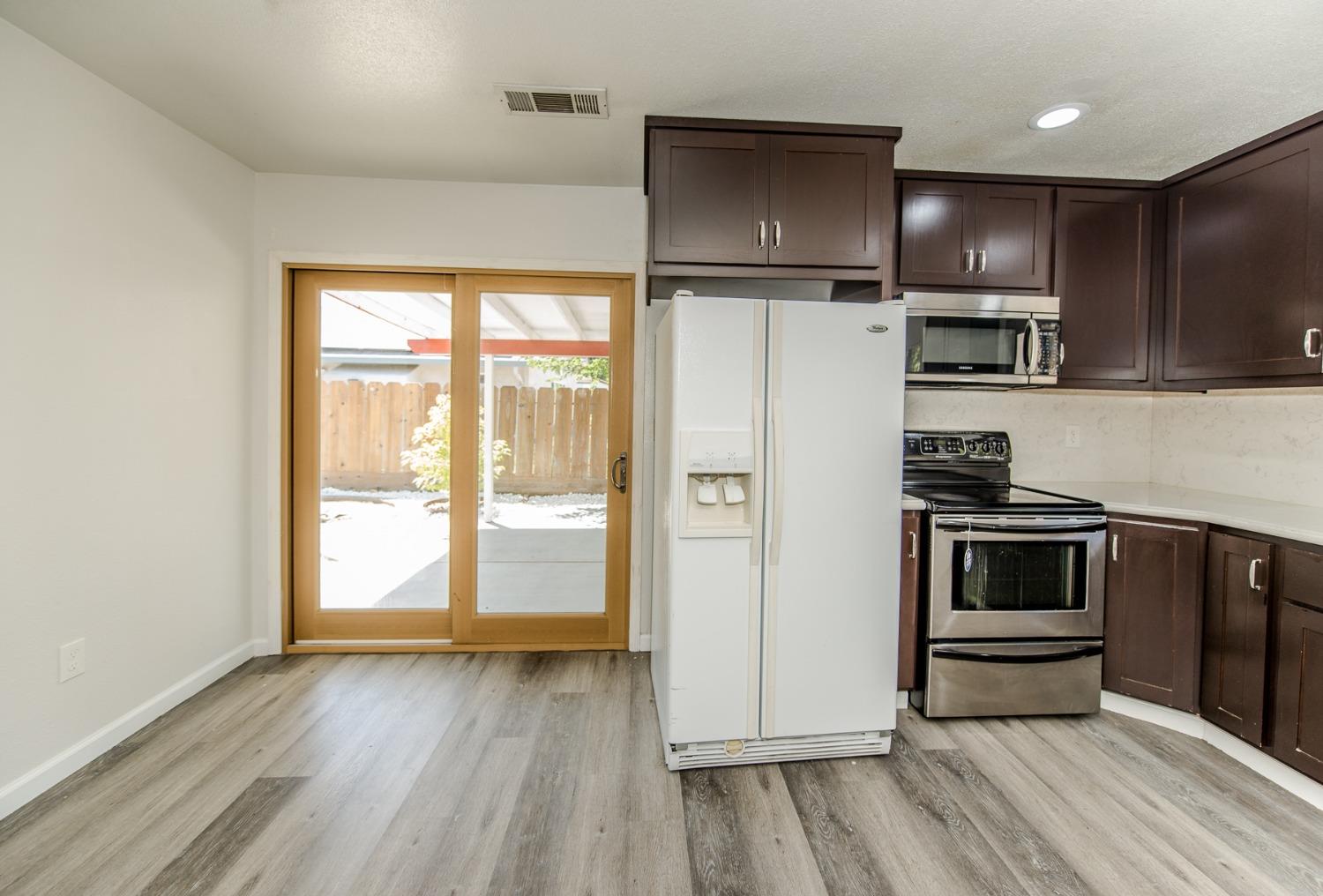 Detail Gallery Image 16 of 46 For 1925 Arrowsmith Dr, Manteca,  CA 95336 - 3 Beds | 2 Baths