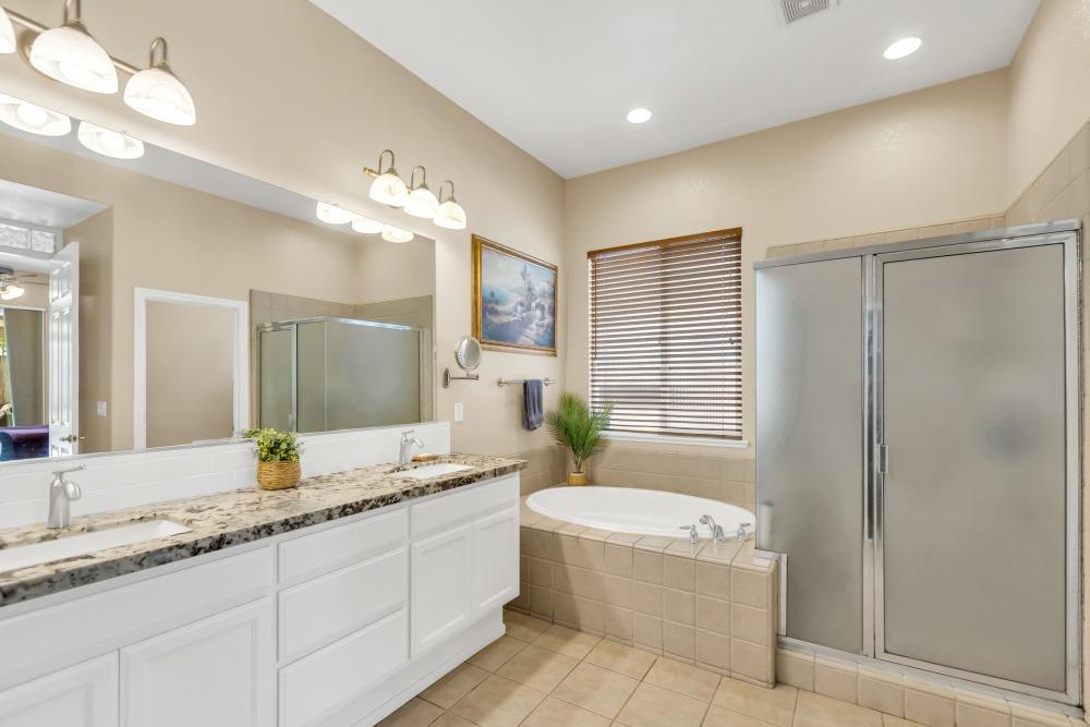 Detail Gallery Image 20 of 66 For 929 Jordine Way, Galt,  CA 95632 - 5 Beds | 2/1 Baths