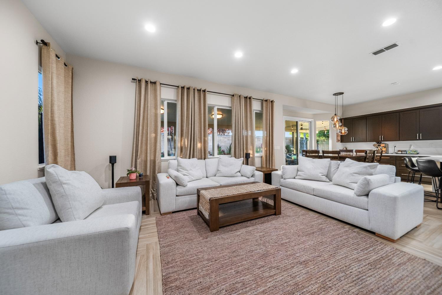 Detail Gallery Image 25 of 41 For 3201 Oselot Way, Rancho Cordova,  CA 95670 - 4 Beds | 2 Baths