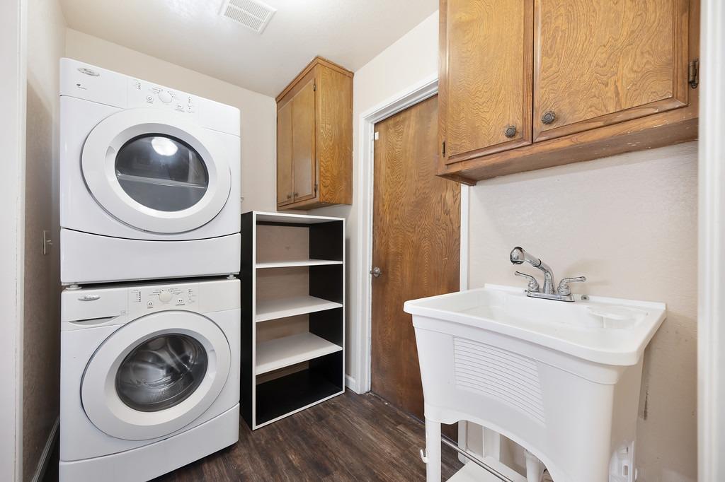 Detail Gallery Image 23 of 31 For 6704 Green Ash Ct, Citrus Heights,  CA 95610 - 4 Beds | 2 Baths