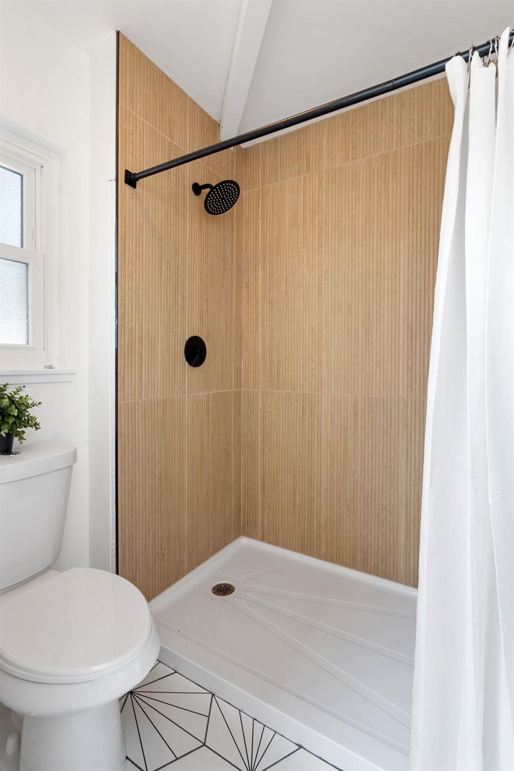 Detail Gallery Image 15 of 22 For 7625 Northeast Cir, Citrus Heights,  CA 95610 - 3 Beds | 2 Baths