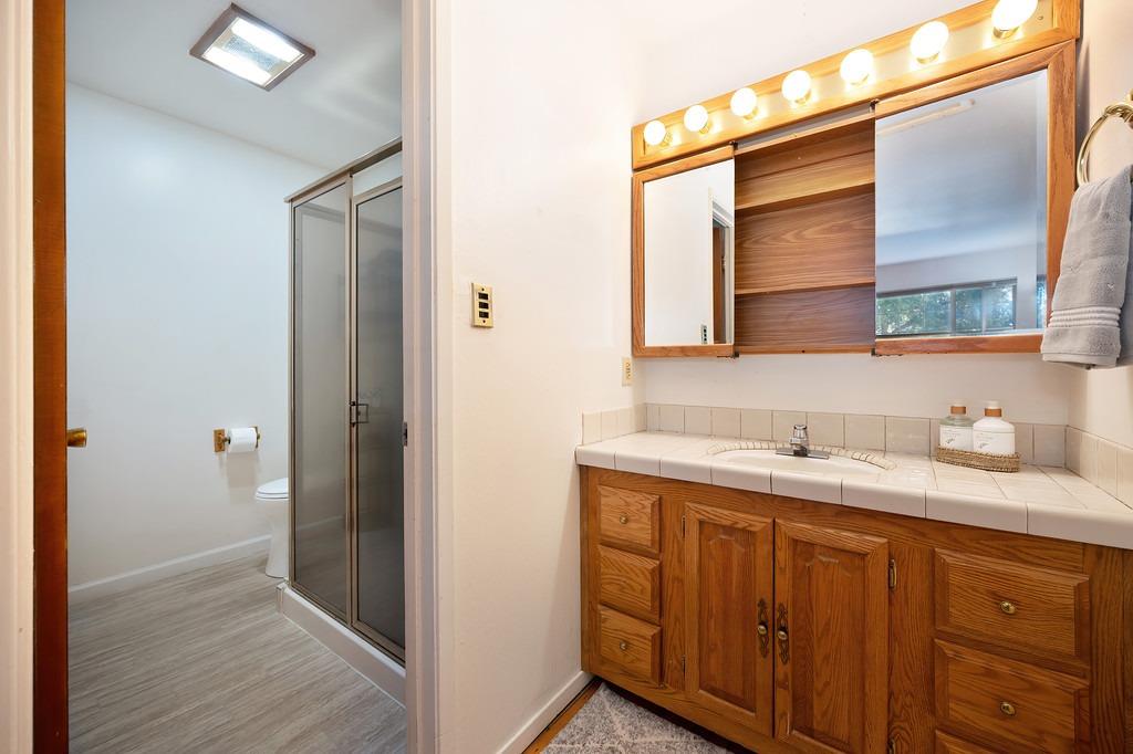 Detail Gallery Image 12 of 34 For 5328 Kenneth Ave, Carmichael,  CA 95608 - 3 Beds | 2 Baths