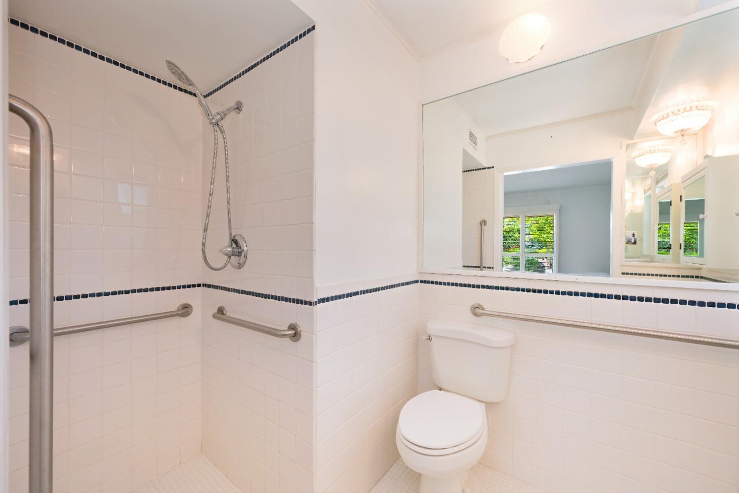 Detail Gallery Image 32 of 75 For 6207 Rampart Dr, Carmichael,  CA 95608 - 4 Beds | 3 Baths