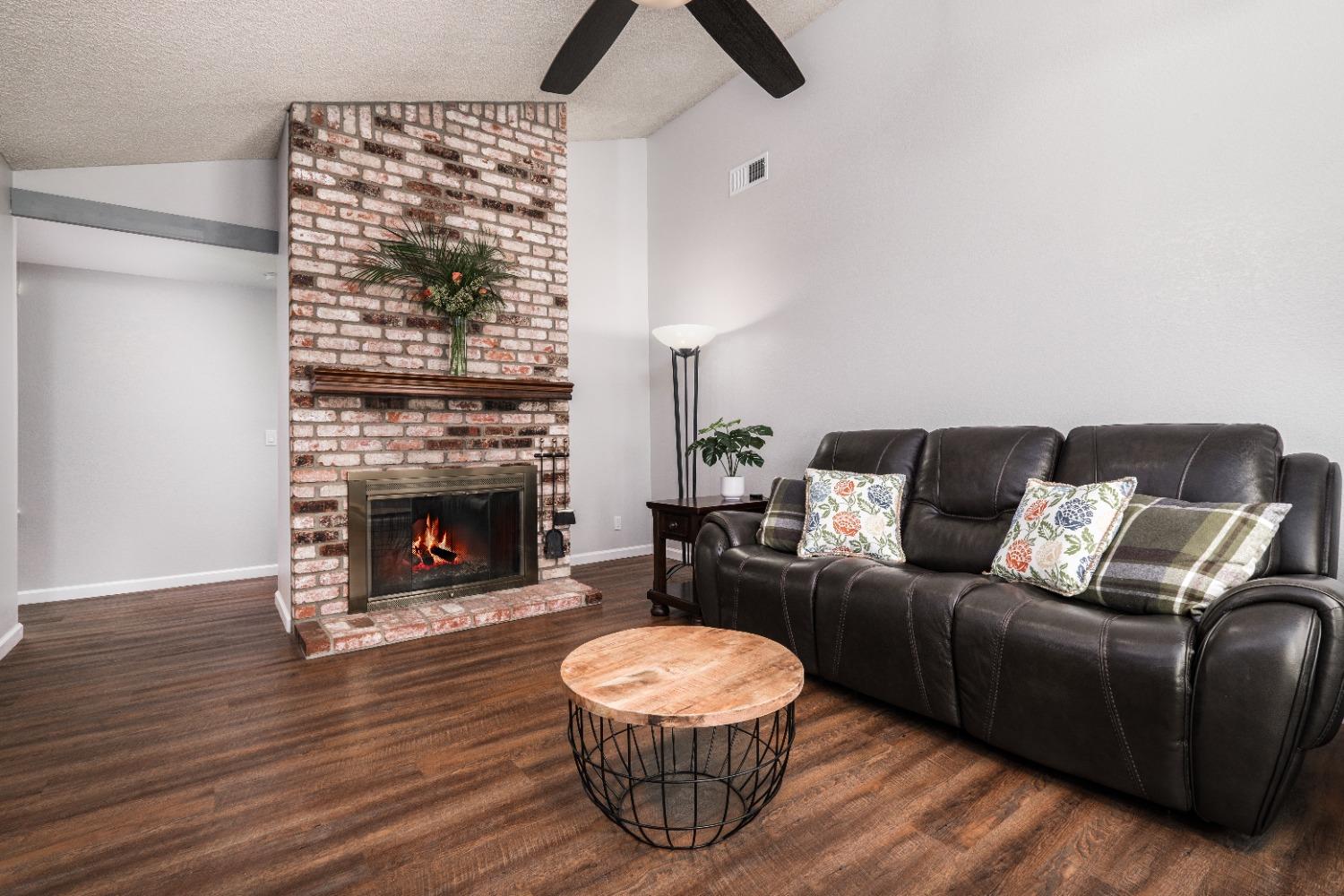 Detail Gallery Image 9 of 61 For 11078 Autumnwind Ln, Rancho Cordova,  CA 95670 - 3 Beds | 2 Baths