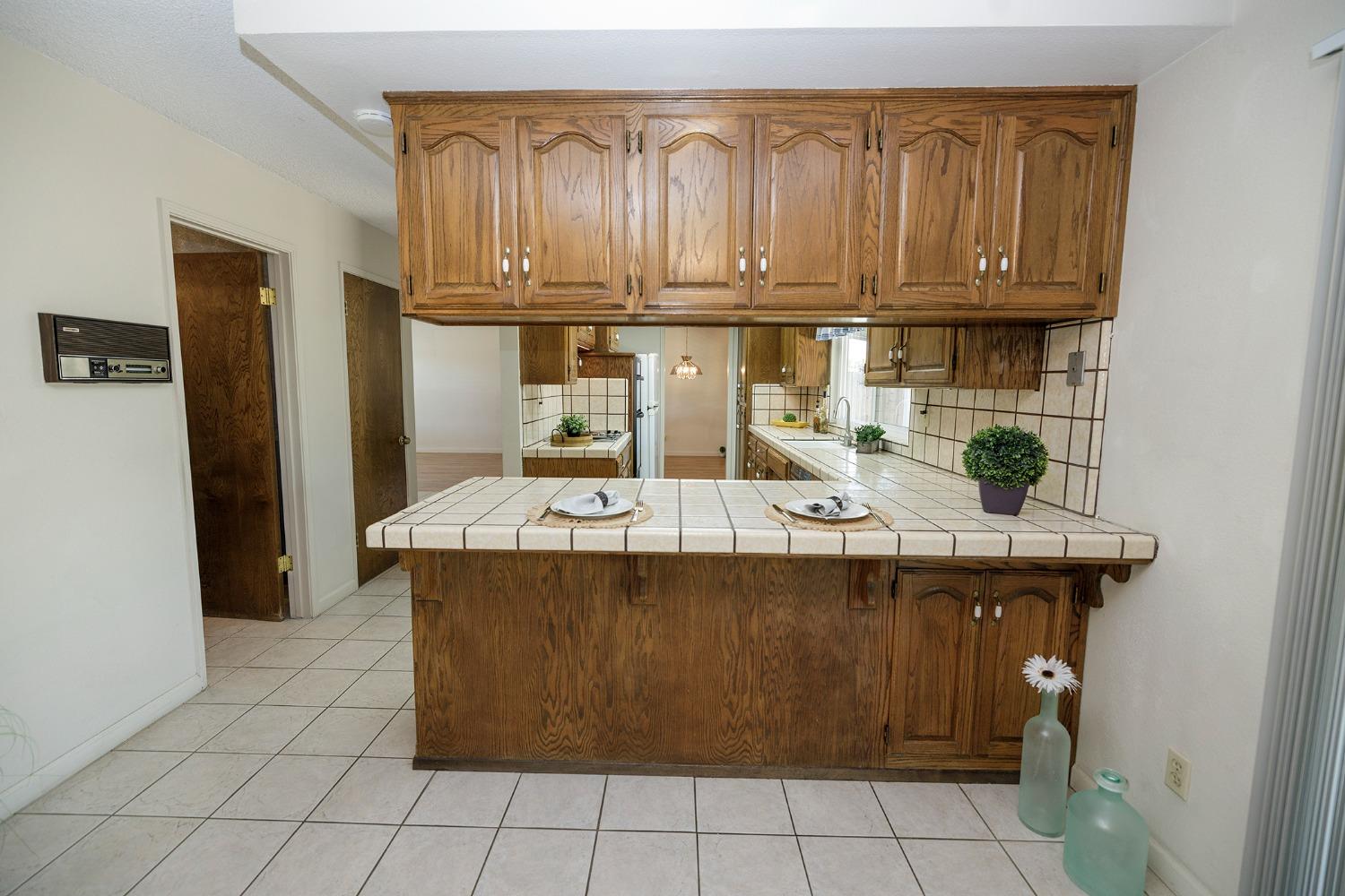 Oakridge Court, Modesto, California image 16