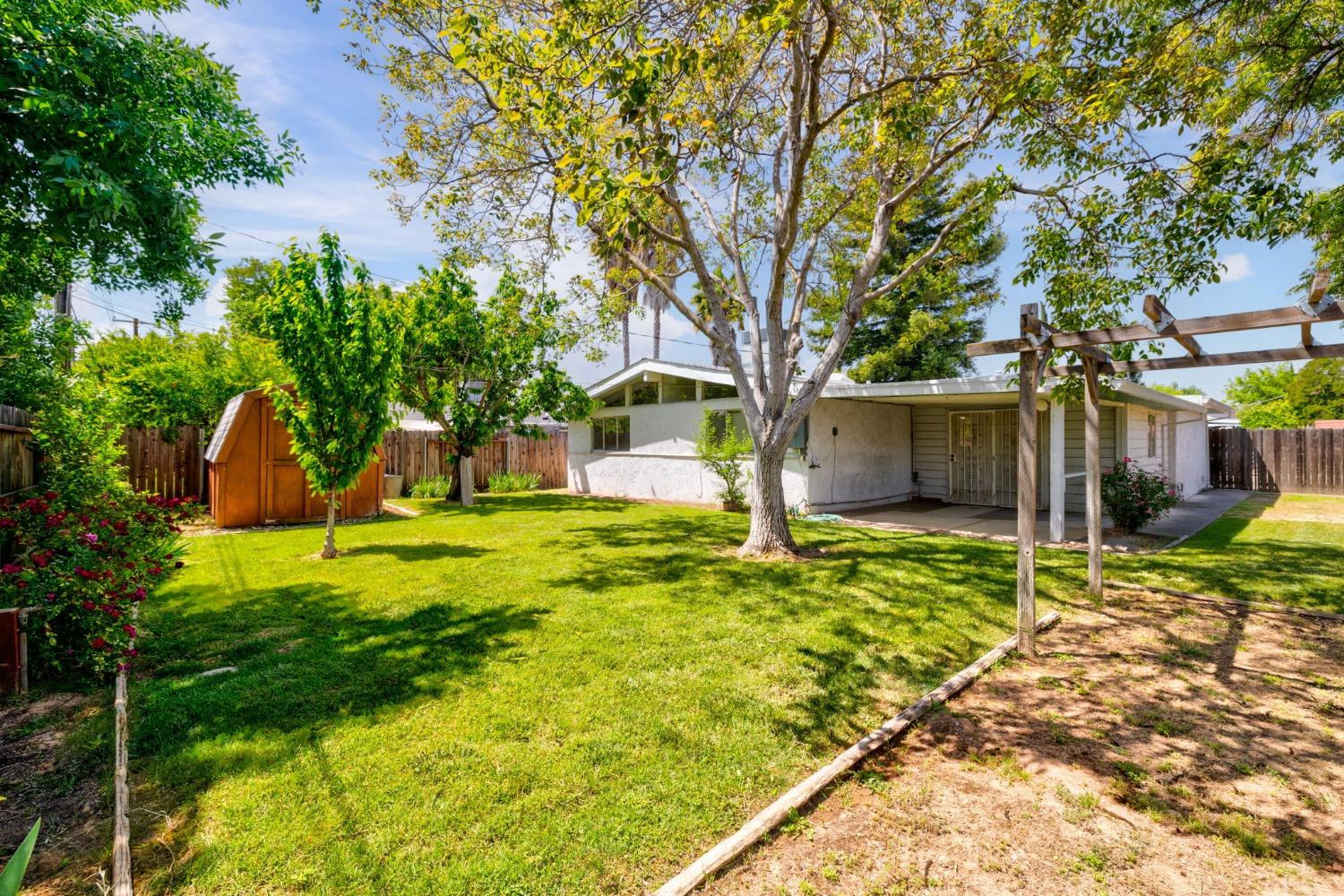 Detail Gallery Image 34 of 41 For 5925 Garibaldi St, Sacramento,  CA 95824 - 3 Beds | 1 Baths