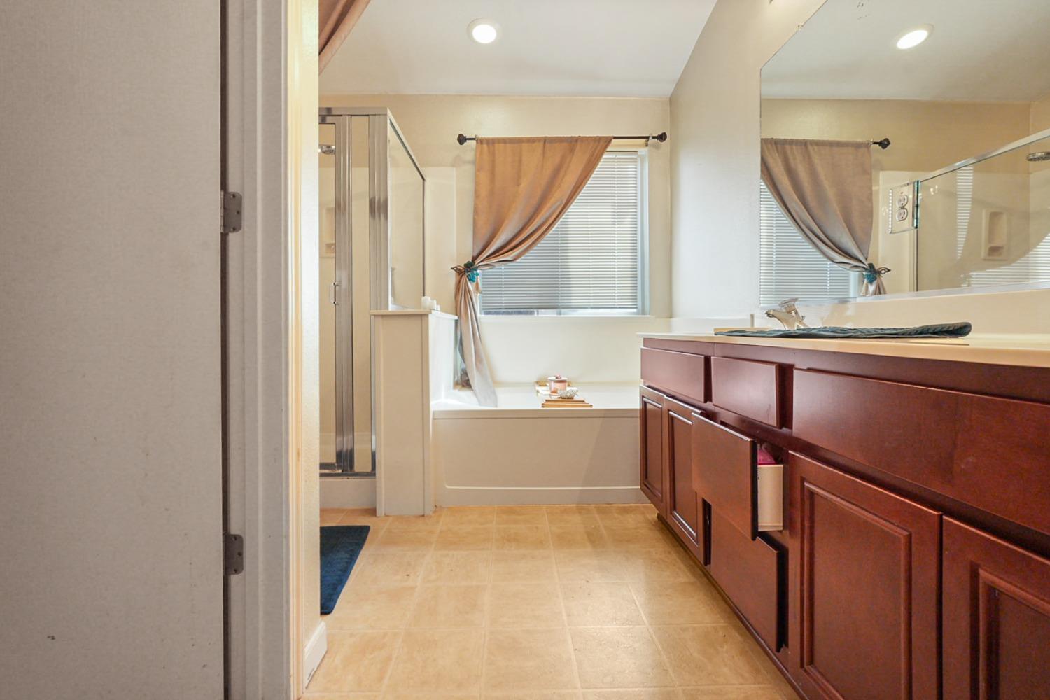 Detail Gallery Image 18 of 43 For 13706 Yerba Buena Ave, Gustine,  CA 95322 - 4 Beds | 2 Baths