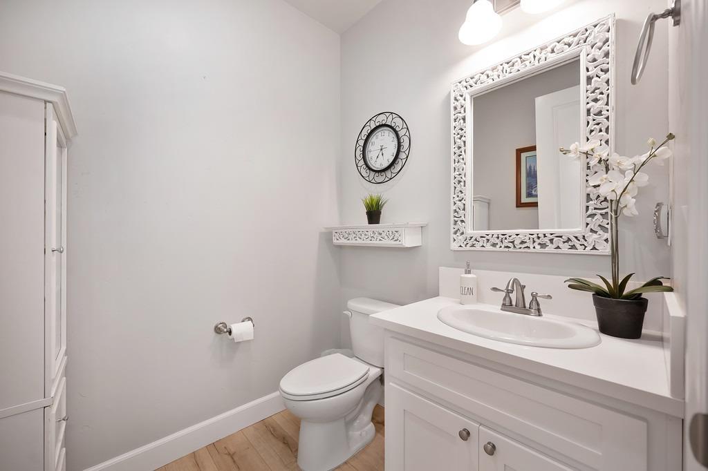 Detail Gallery Image 41 of 63 For 7527 Country Oaks Ln, Orangevale,  CA 95662 - 5 Beds | 4/1 Baths