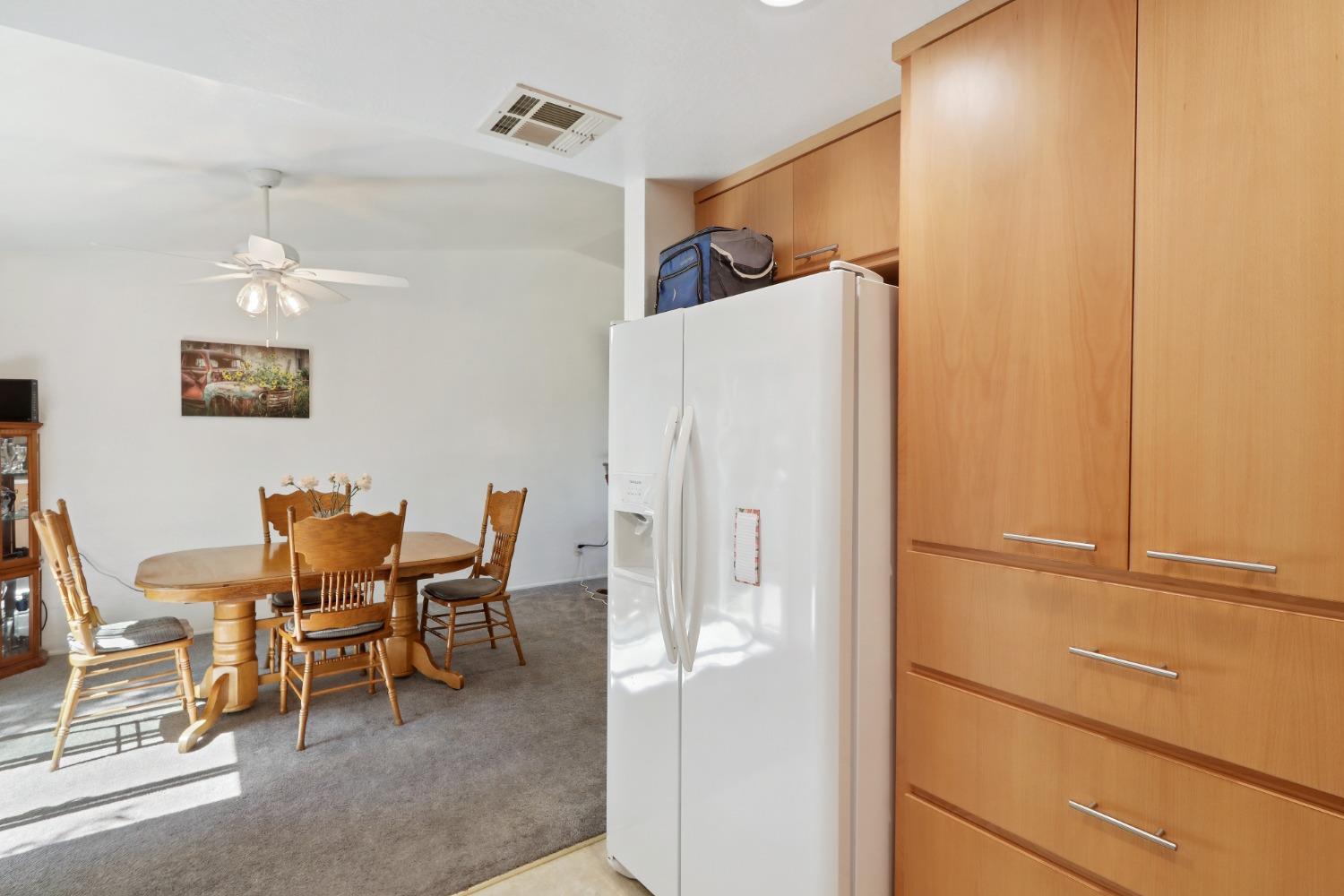 Detail Gallery Image 14 of 32 For 7463 Versailles Way, Sacramento,  CA 95842 - 3 Beds | 2 Baths