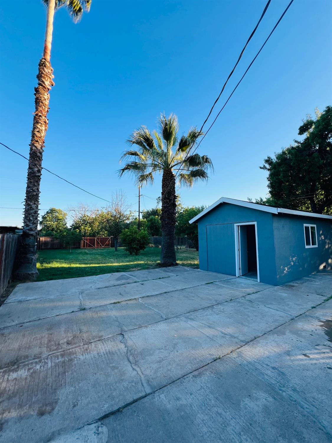 Detail Gallery Image 16 of 19 For 710 E 4th, Stockton,  CA 95206 - 4 Beds | 2 Baths