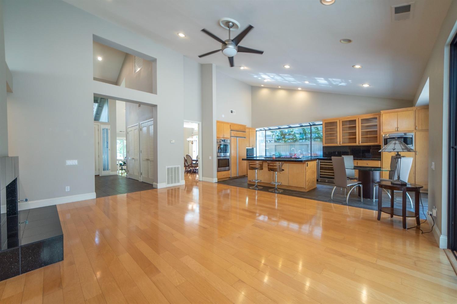 Detail Gallery Image 50 of 94 For 11457 Huntington Village Ln, Gold River,  CA 95670 - 4 Beds | 4/2 Baths