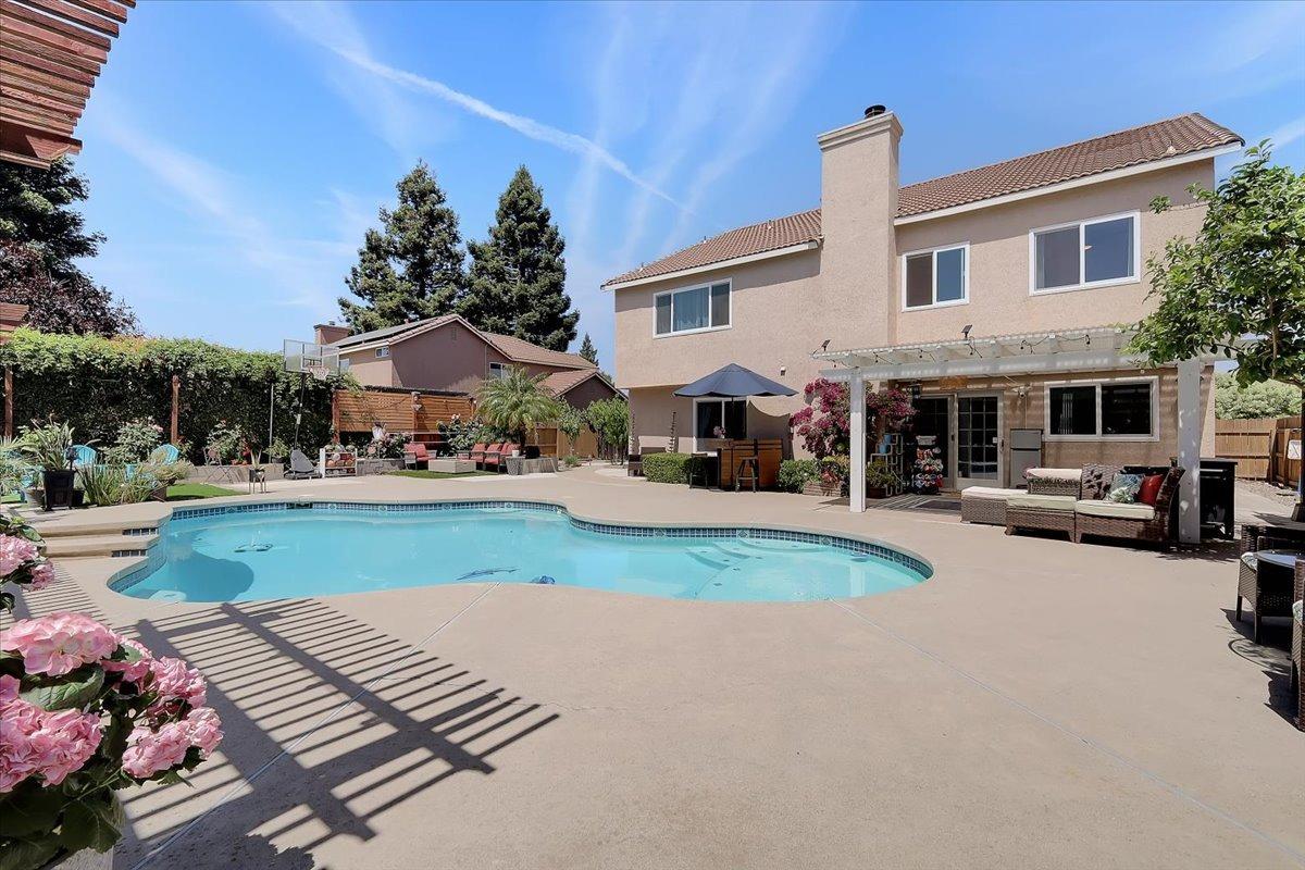 Detail Gallery Image 71 of 93 For 516 Radisson Dr, Yuba City,  CA 95991 - 5 Beds | 3 Baths