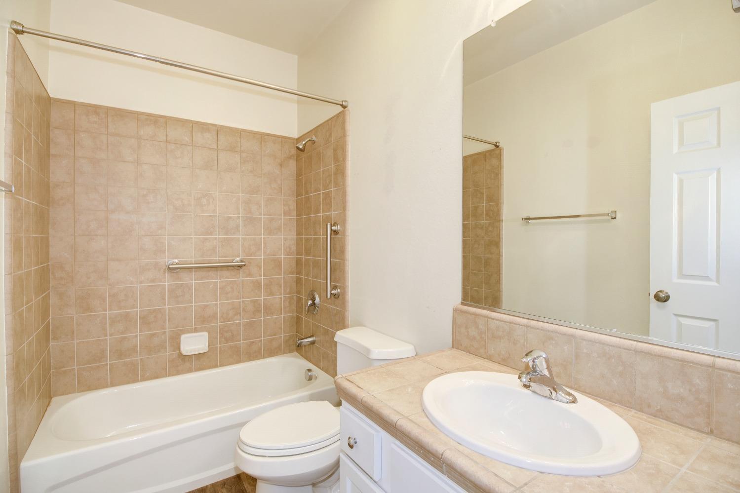 Detail Gallery Image 34 of 47 For 2337 Lockton Dr, Roseville,  CA 95747 - 3 Beds | 2 Baths