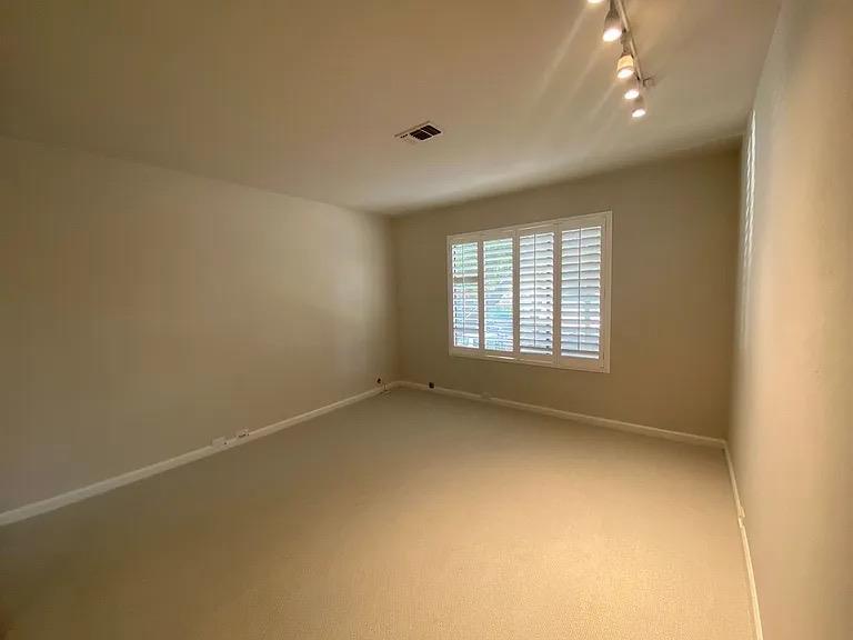 Detail Gallery Image 20 of 34 For 1129 Commons Dr, Sacramento,  CA 95825 - 3 Beds | 2/1 Baths