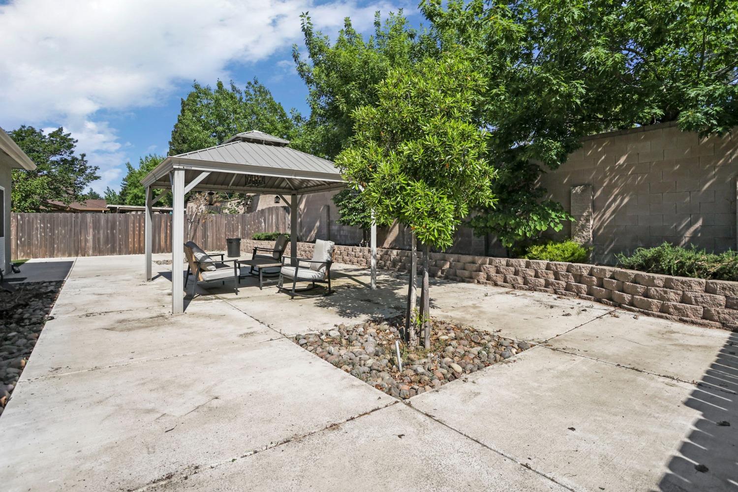 Detail Gallery Image 39 of 41 For 13311 Fountain Dr, Waterford,  CA 95386 - 3 Beds | 2 Baths