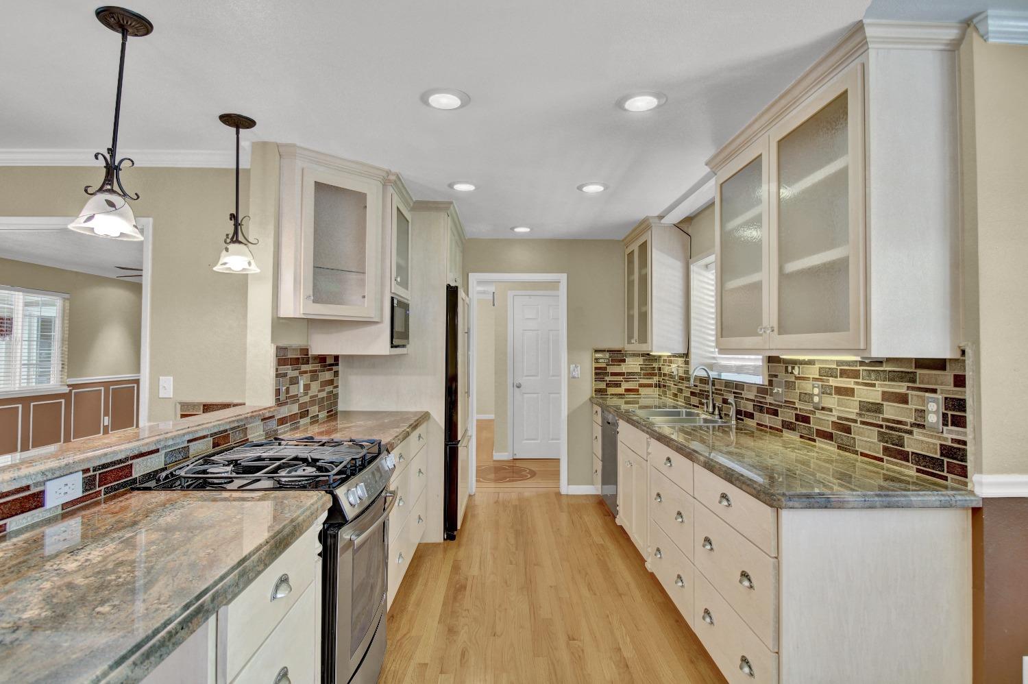 Detail Gallery Image 26 of 44 For 2805 Sheffield Ln, Modesto,  CA 95350 - 3 Beds | 2 Baths