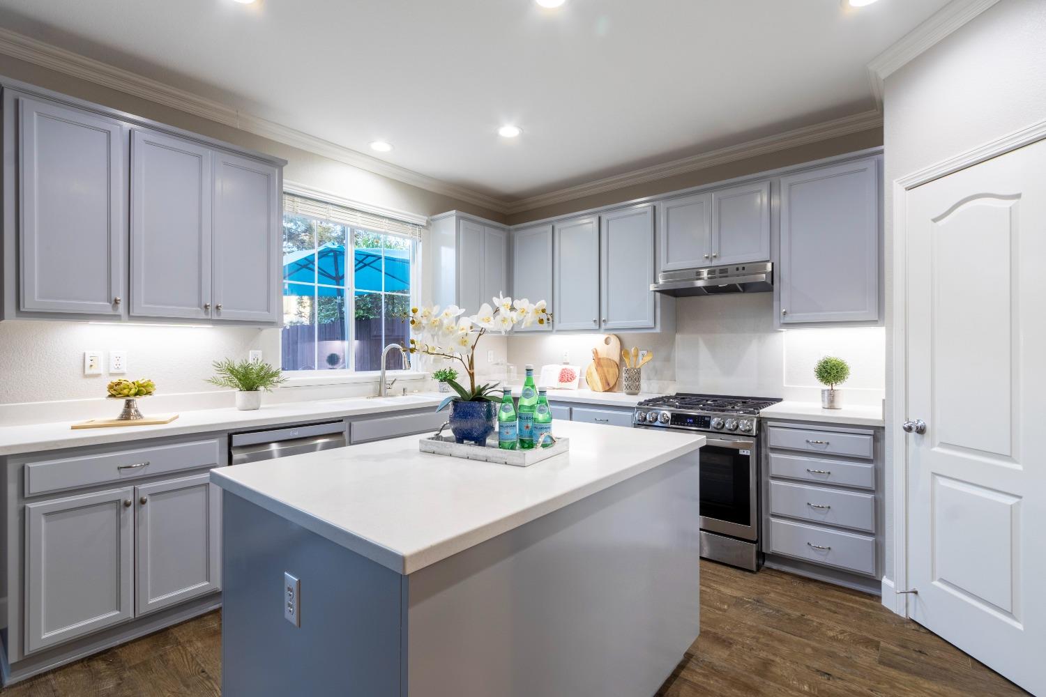Detail Gallery Image 12 of 45 For 400 Goodall Dr, Mountain House,  CA 95391 - 3 Beds | 2/1 Baths