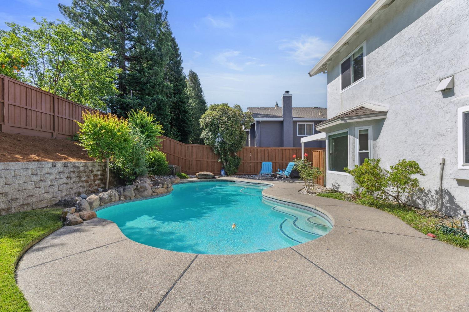 Detail Gallery Image 19 of 40 For 1535 E Colonial Pkwy #E,  Roseville,  CA 95661 - 4 Beds | 2/1 Baths