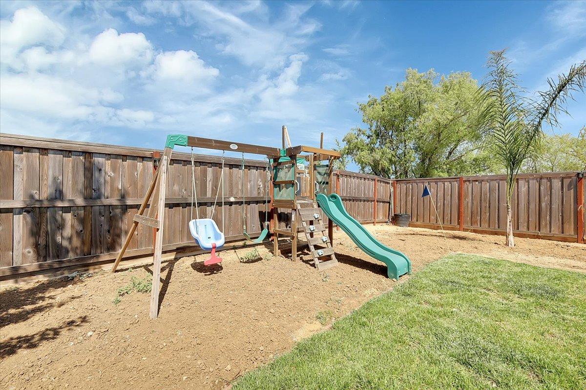 Detail Gallery Image 55 of 63 For 1465 Minories Dr, Plumas Lake,  CA 95961 - 3 Beds | 2 Baths