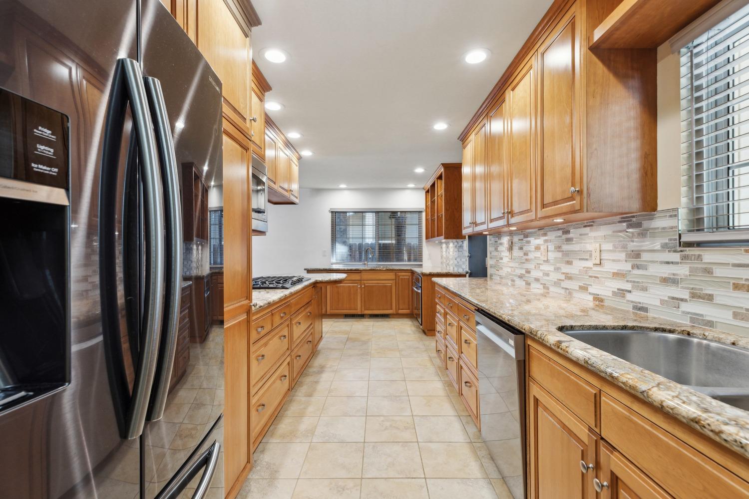 Detail Gallery Image 9 of 34 For 2621 Casita Dr, Modesto,  CA 95355 - 3 Beds | 2 Baths