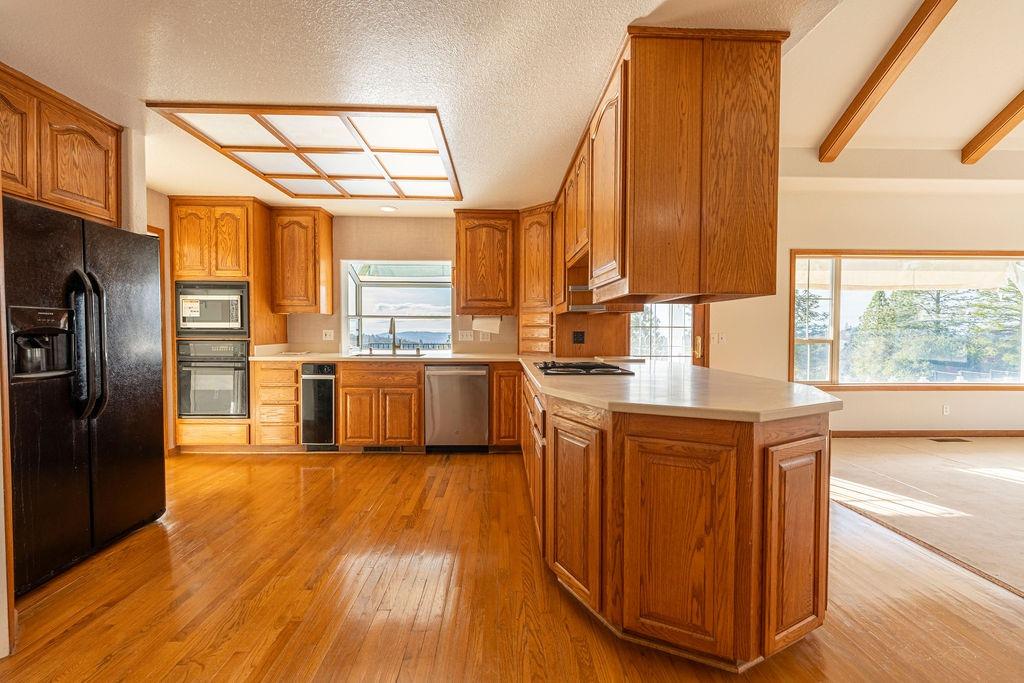 Detail Gallery Image 7 of 71 For 10246 Ranch Rd, Rough And Ready,  CA 95975 - 4 Beds | 3 Baths