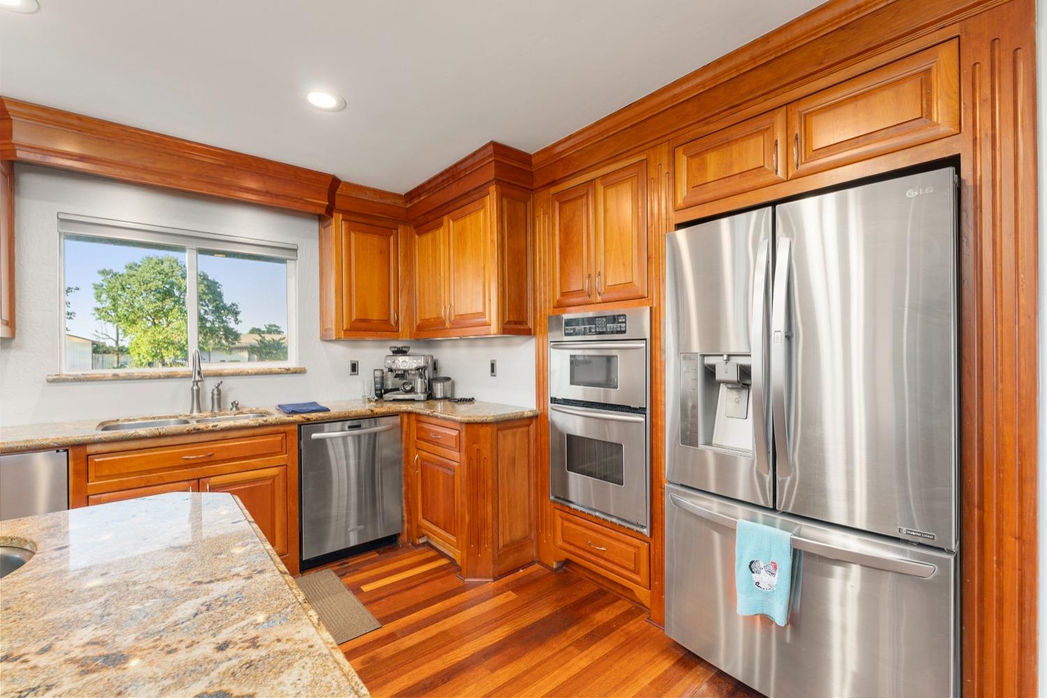 Detail Gallery Image 29 of 99 For 11750 Cresthill Dr, Elk Grove,  CA 95624 - 4 Beds | 2 Baths