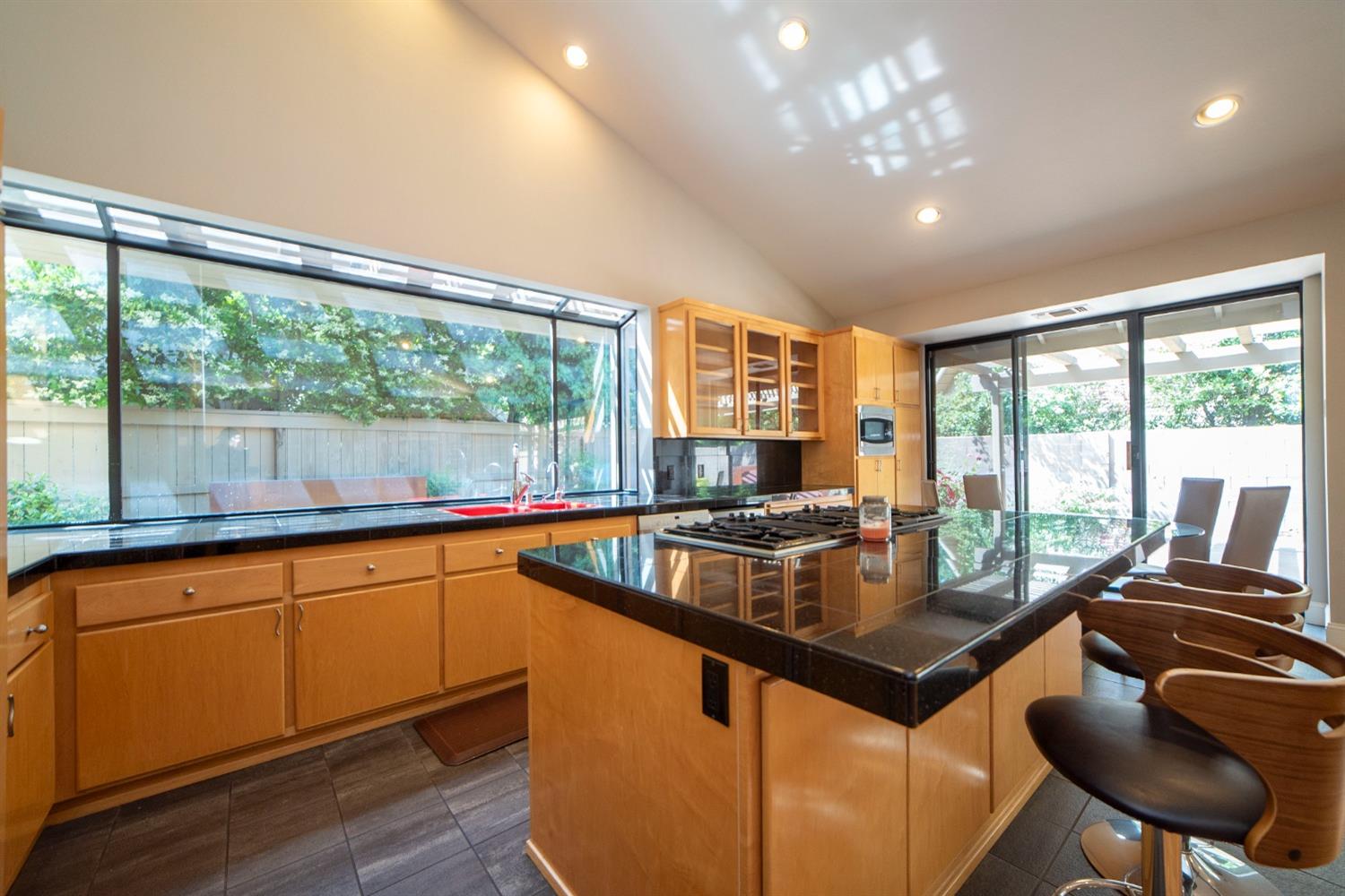 Detail Gallery Image 55 of 94 For 11457 Huntington Village Ln, Gold River,  CA 95670 - 4 Beds | 4/2 Baths