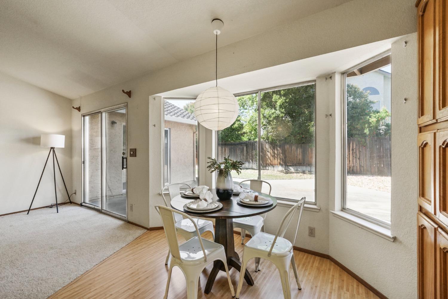 Detail Gallery Image 19 of 38 For 8329 Honeycomb Way, Sacramento,  CA 95828 - 3 Beds | 2 Baths