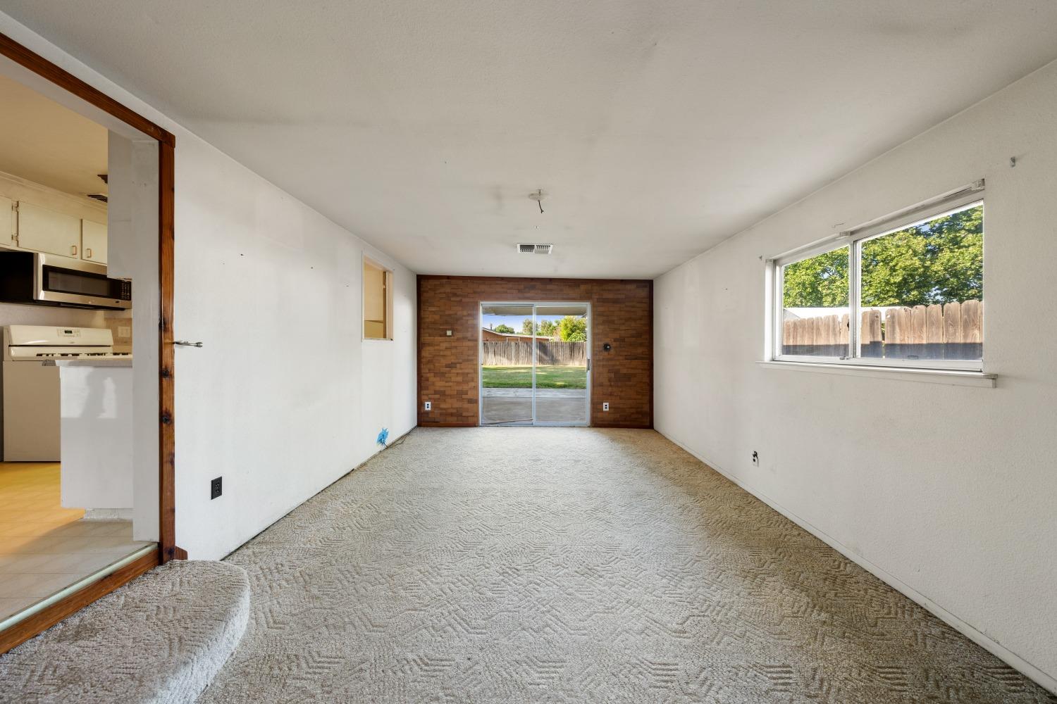 Detail Gallery Image 15 of 35 For 1021 Q St, Rio Linda,  CA 95673 - 3 Beds | 2 Baths