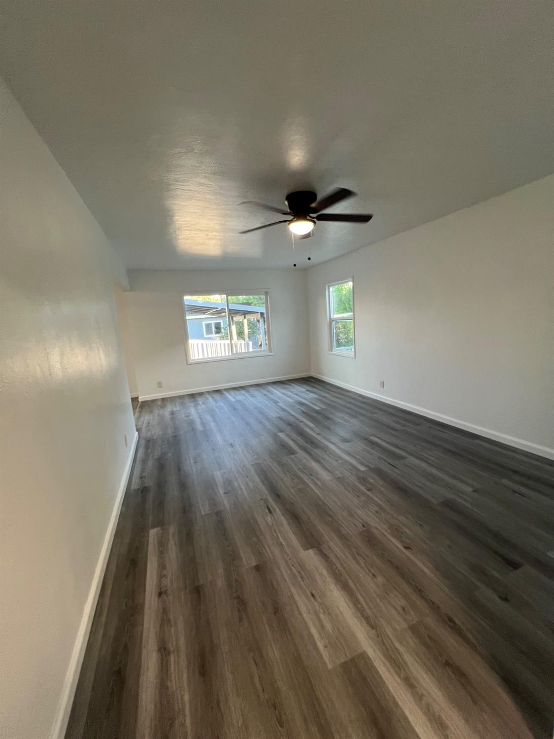 Detail Gallery Image 14 of 19 For 710 E 4th, Stockton,  CA 95206 - 4 Beds | 2 Baths