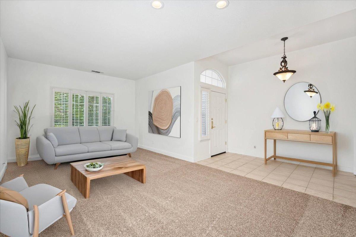 Detail Gallery Image 7 of 45 For 1128 Skyline Dr, Yuba City,  CA 95991 - 4 Beds | 2 Baths