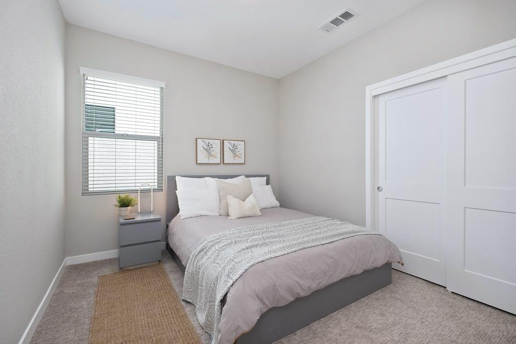 Detail Gallery Image 31 of 89 For 142 Fonseca St, Sacramento,  CA 95816 - 3 Beds | 3/1 Baths