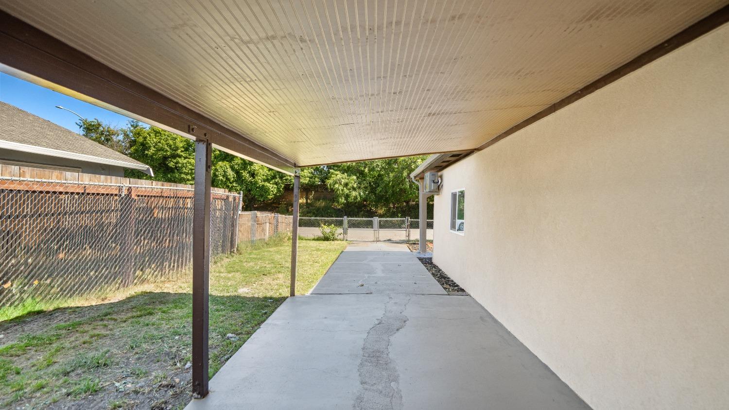 E Myrtle Street, Stockton, California image 17
