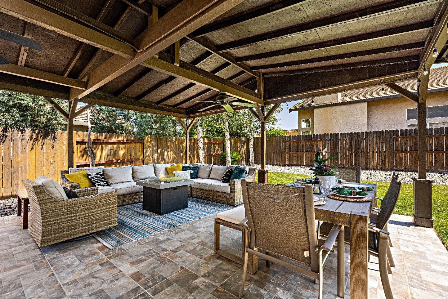 Detail Gallery Image 35 of 42 For 2106 Cargill Way, Roseville,  CA 95747 - 4 Beds | 2/1 Baths