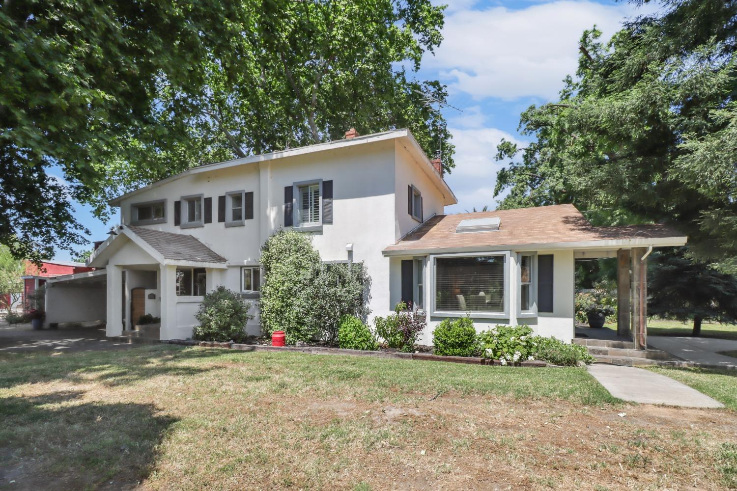 Detail Gallery Image 2 of 98 For 2590 S River Rd, West Sacramento,  CA 95691 - 3 Beds | 2/1 Baths