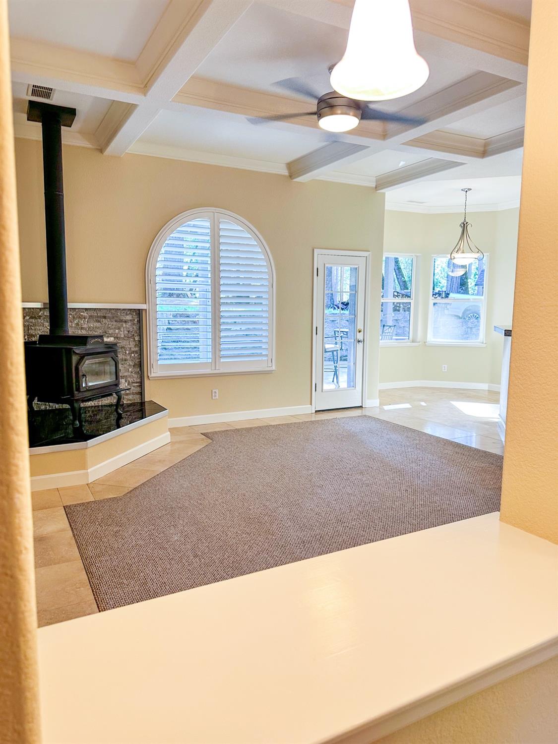 Detail Gallery Image 2 of 23 For 5534 Mockingbird Ct., Foresthill,  CA 95631 - 3 Beds | 2 Baths