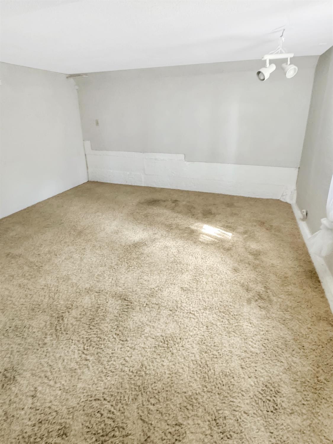 Detail Gallery Image 16 of 22 For 224 Manor Dr, Grass Valley,  CA 95945 - 3 Beds | 2/1 Baths