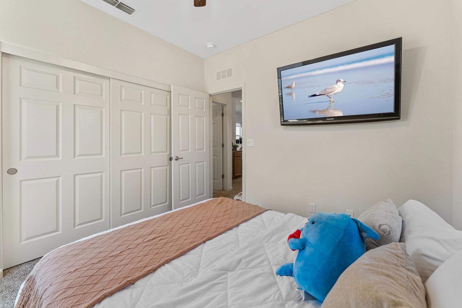 Detail Gallery Image 16 of 49 For 1869 Mammoth Way, Sacramento,  CA 95834 - 3 Beds | 3 Baths