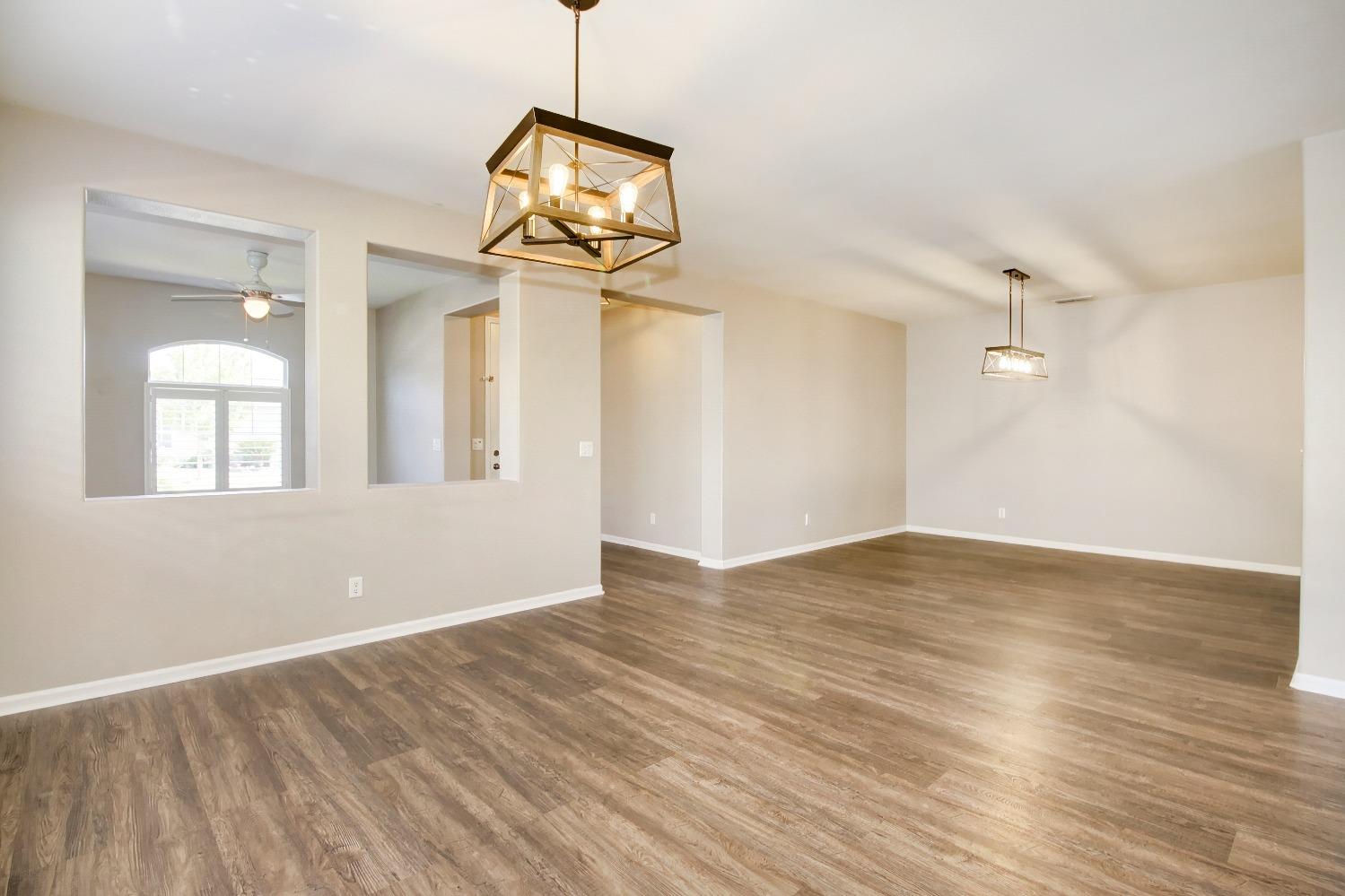 Detail Gallery Image 6 of 47 For 2337 Lockton Dr, Roseville,  CA 95747 - 3 Beds | 2 Baths