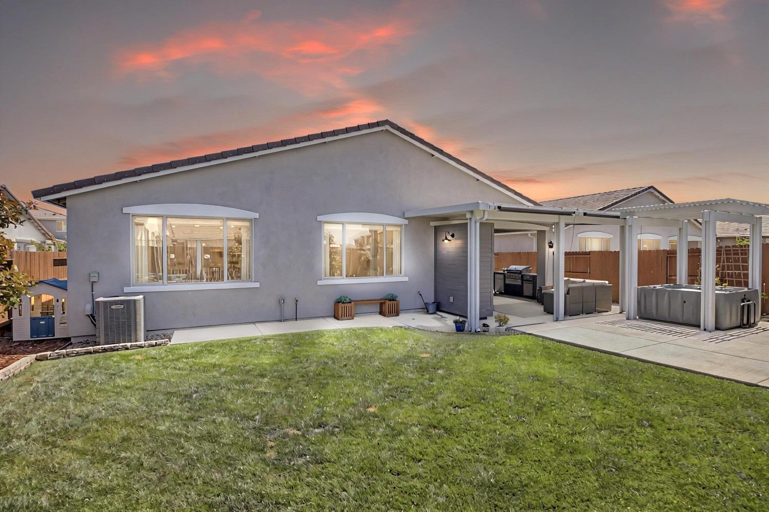 Detail Gallery Image 40 of 54 For 5480 Fandango Loop, Roseville,  CA 95747 - 4 Beds | 2/1 Baths
