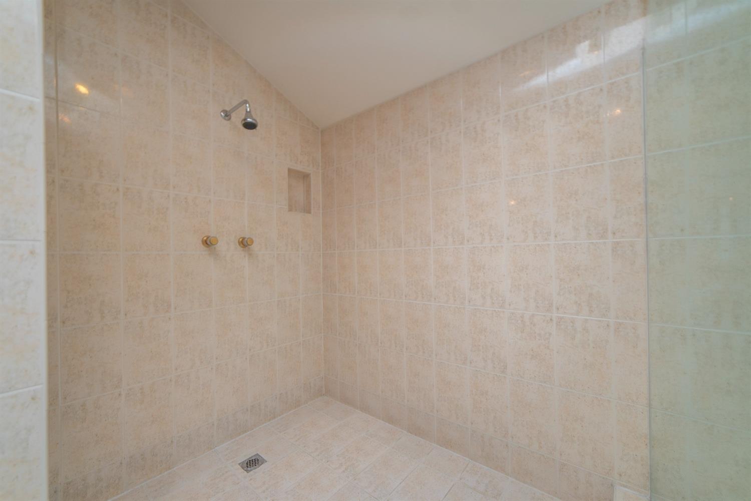 Detail Gallery Image 77 of 94 For 11457 Huntington Village Ln, Gold River,  CA 95670 - 4 Beds | 4/2 Baths