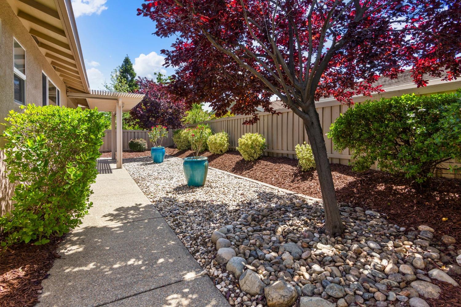 Detail Gallery Image 33 of 42 For 1239 Hawthorne Ln, Lincoln,  CA 95648 - 2 Beds | 2 Baths