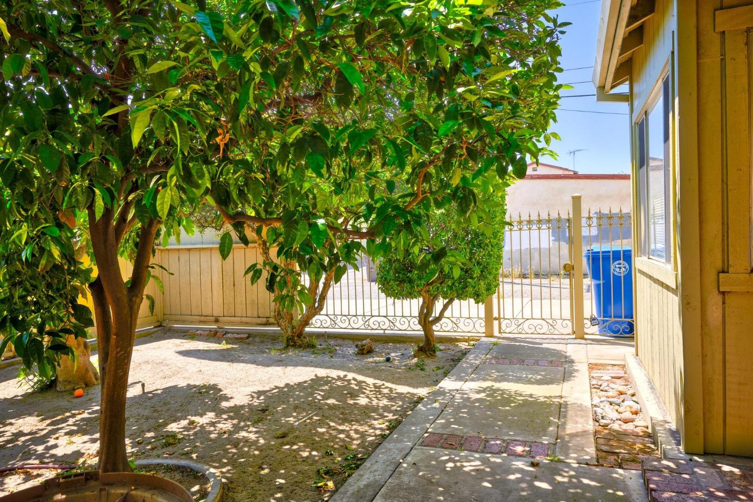 Detail Gallery Image 50 of 53 For 211 N Maple, Manteca,  CA 95336 - 3 Beds | 1 Baths