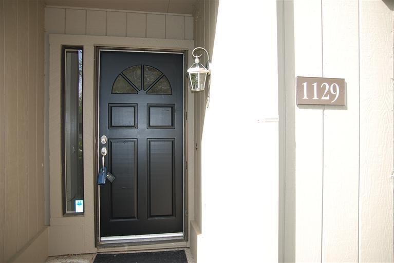 Detail Gallery Image 3 of 34 For 1129 Commons Dr, Sacramento,  CA 95825 - 3 Beds | 2/1 Baths