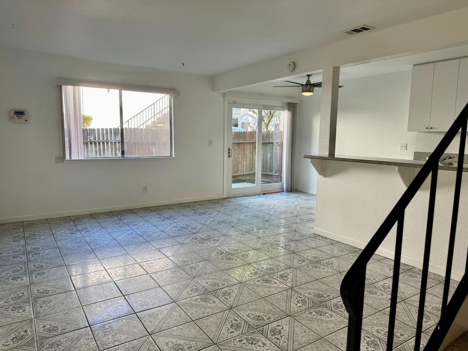 Detail Gallery Image 12 of 53 For 4742 Greenholme Dr #3,  Sacramento,  CA 95842 - 2 Beds | 1 Baths