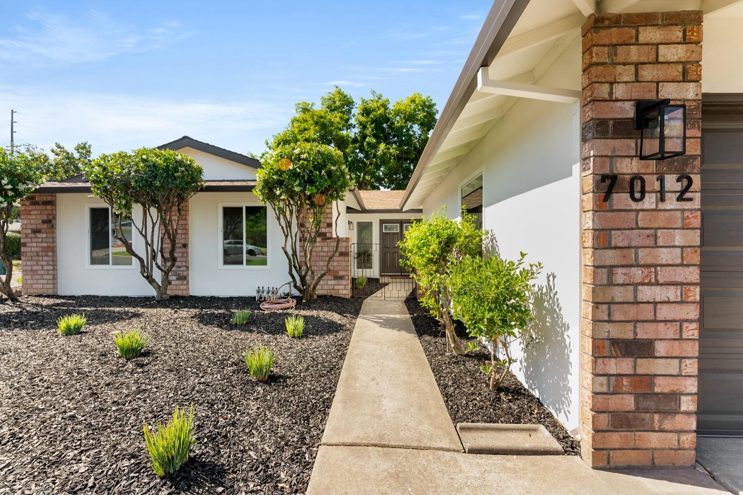 Detail Gallery Image 11 of 60 For 7012 Robin Rd, Fair Oaks,  CA 95628 - 4 Beds | 2 Baths
