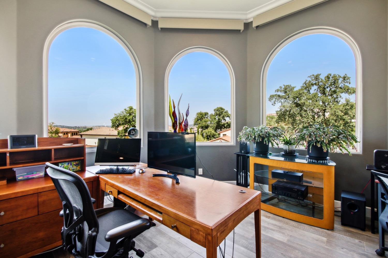 Detail Gallery Image 21 of 36 For 683 Russell Dr, Folsom,  CA 95630 - 3 Beds | 3 Baths