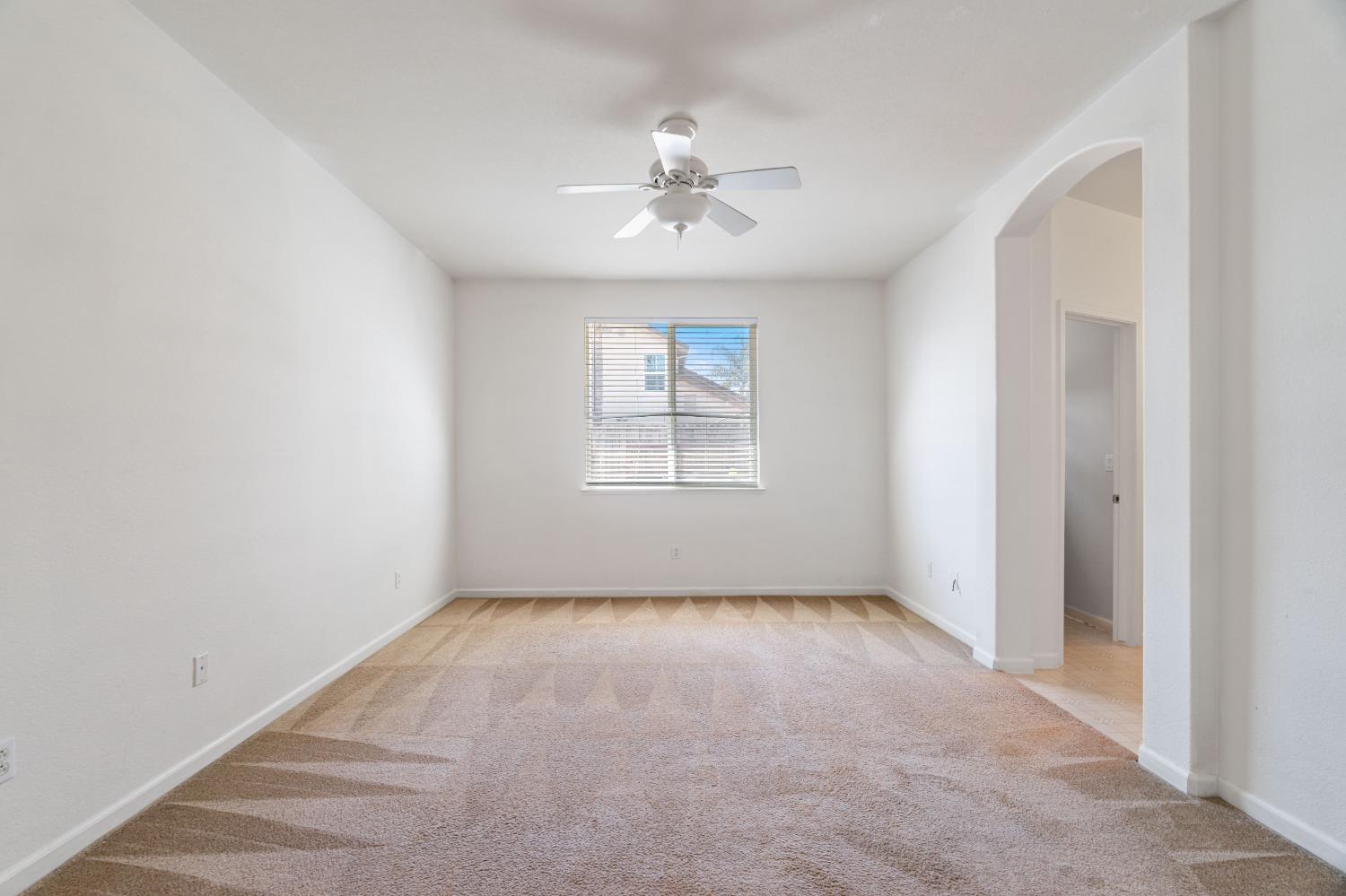 Detail Gallery Image 16 of 41 For 9443 Marius Way, Sacramento,  CA 95829 - 4 Beds | 2 Baths