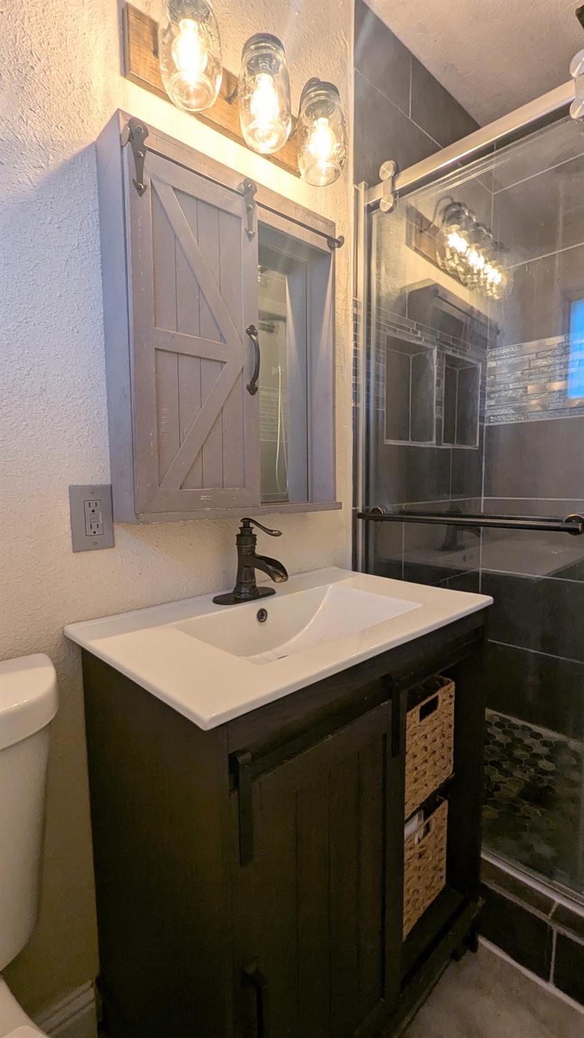 Detail Gallery Image 14 of 30 For 5530 Forestwood Dr, Sacramento,  CA 95842 - 3 Beds | 2 Baths