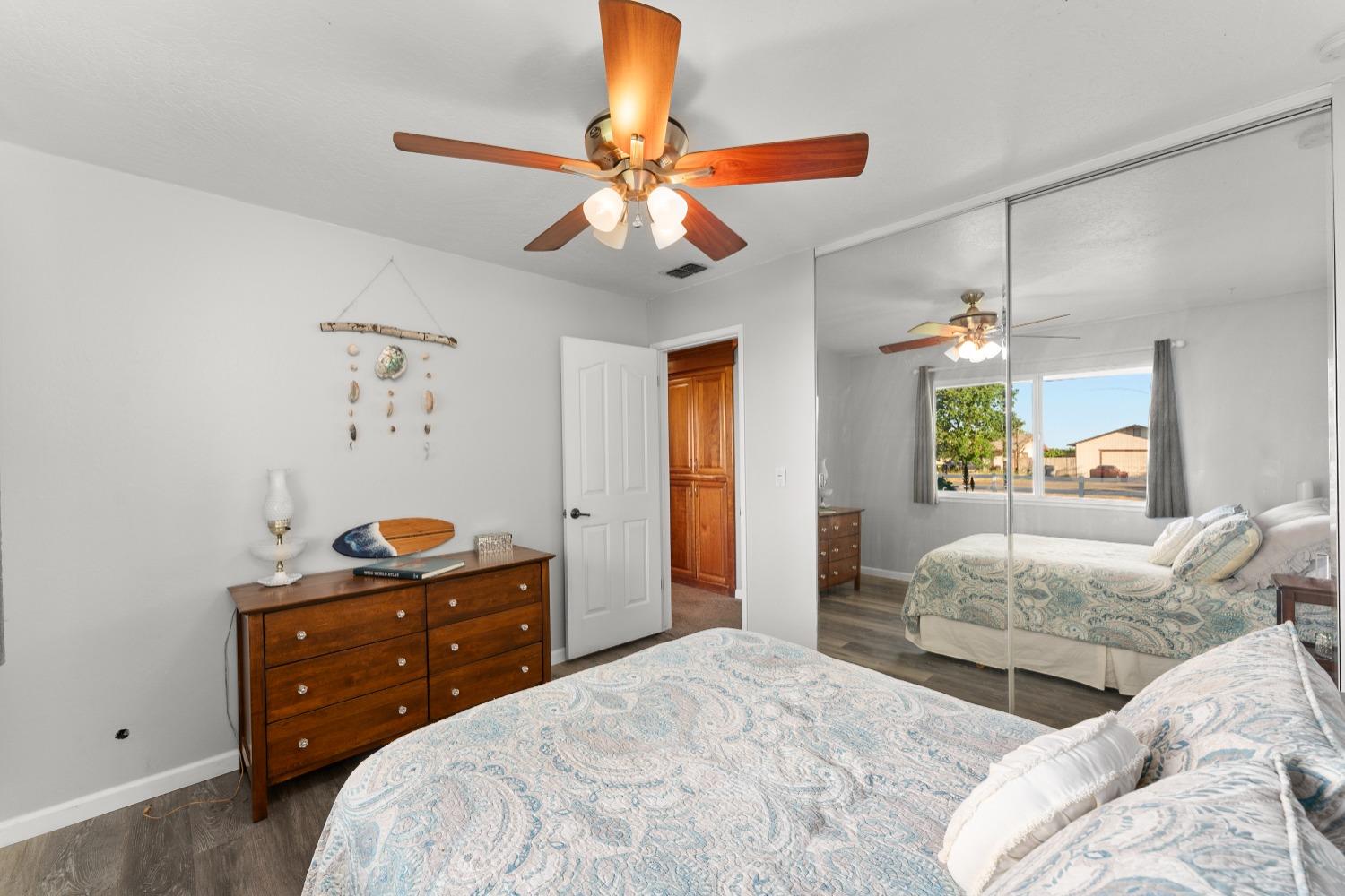 Detail Gallery Image 34 of 99 For 11750 Cresthill Dr, Elk Grove,  CA 95624 - 4 Beds | 2 Baths